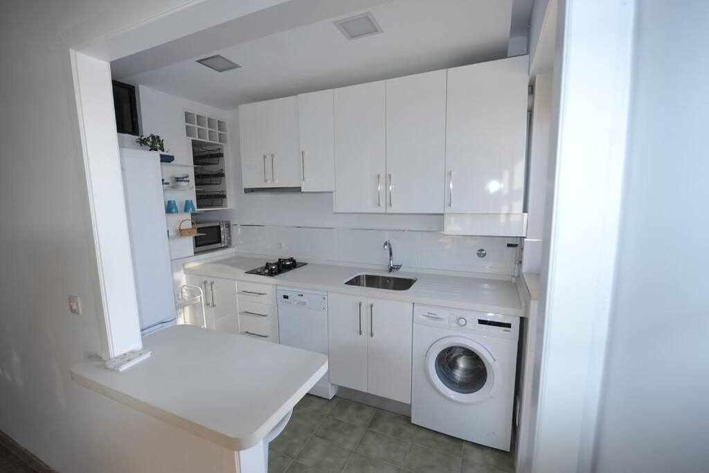 Atico Apartamento Loft Playa Victoria Кадис Екстериор снимка