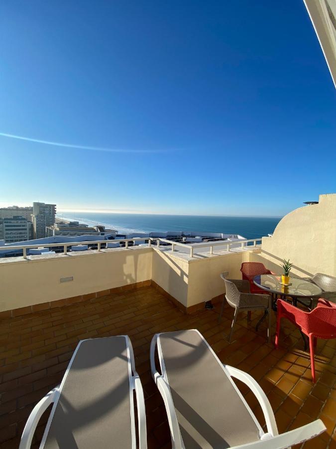 Atico Apartamento Loft Playa Victoria Кадис Екстериор снимка